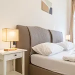 8 Min Walk To Wiener Stadthalle, Stylish 1Br Apt