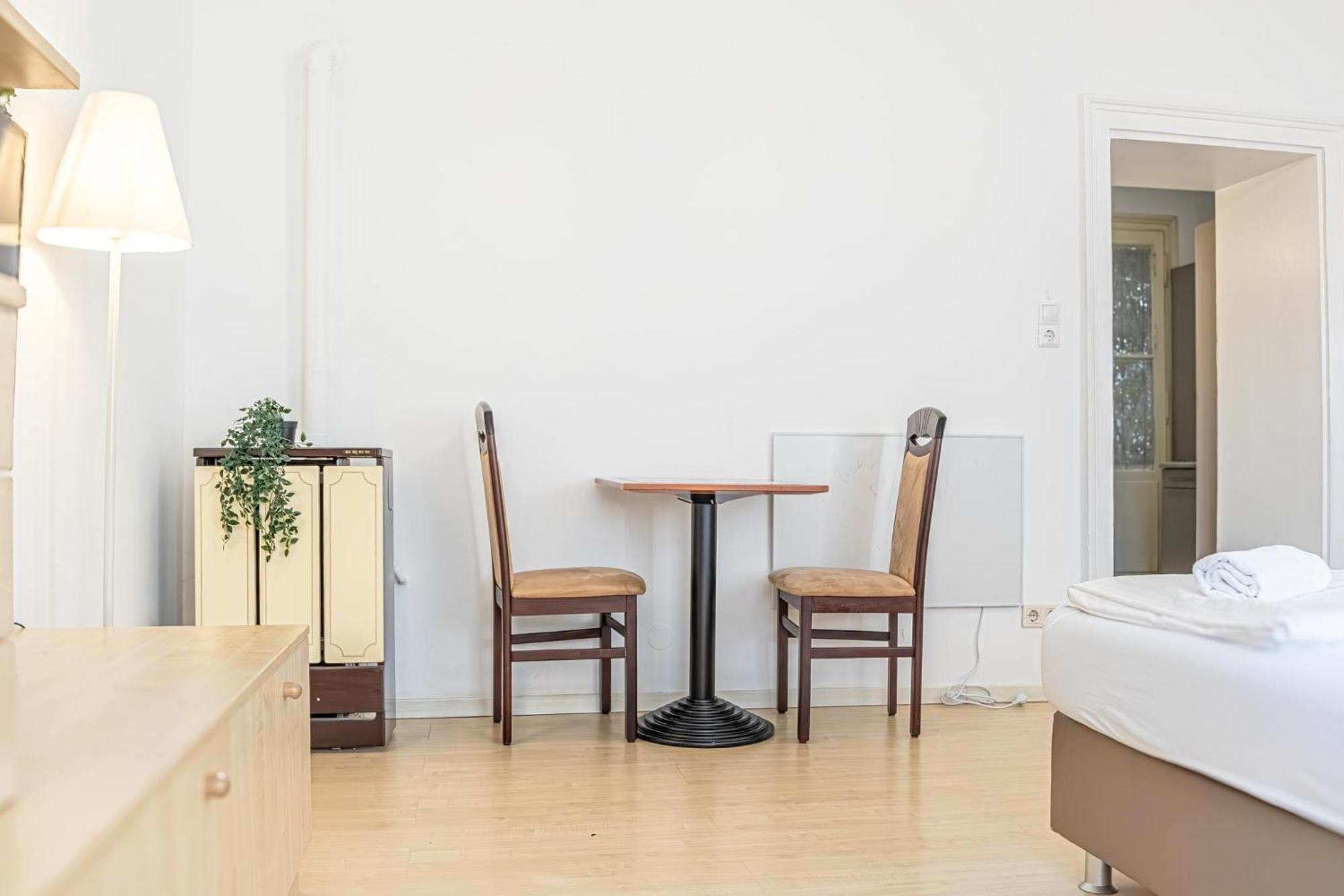 8 Min Walk To Wiener Stadthalle, Stylish 1br Apartment