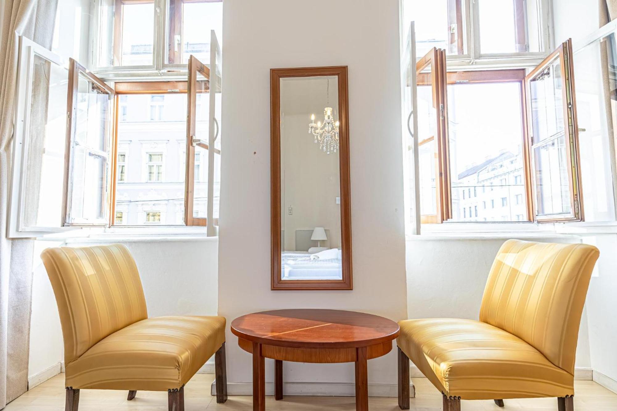 Apartment 8 Min Walk To Wiener Stadthalle, Stylish 1br Wien