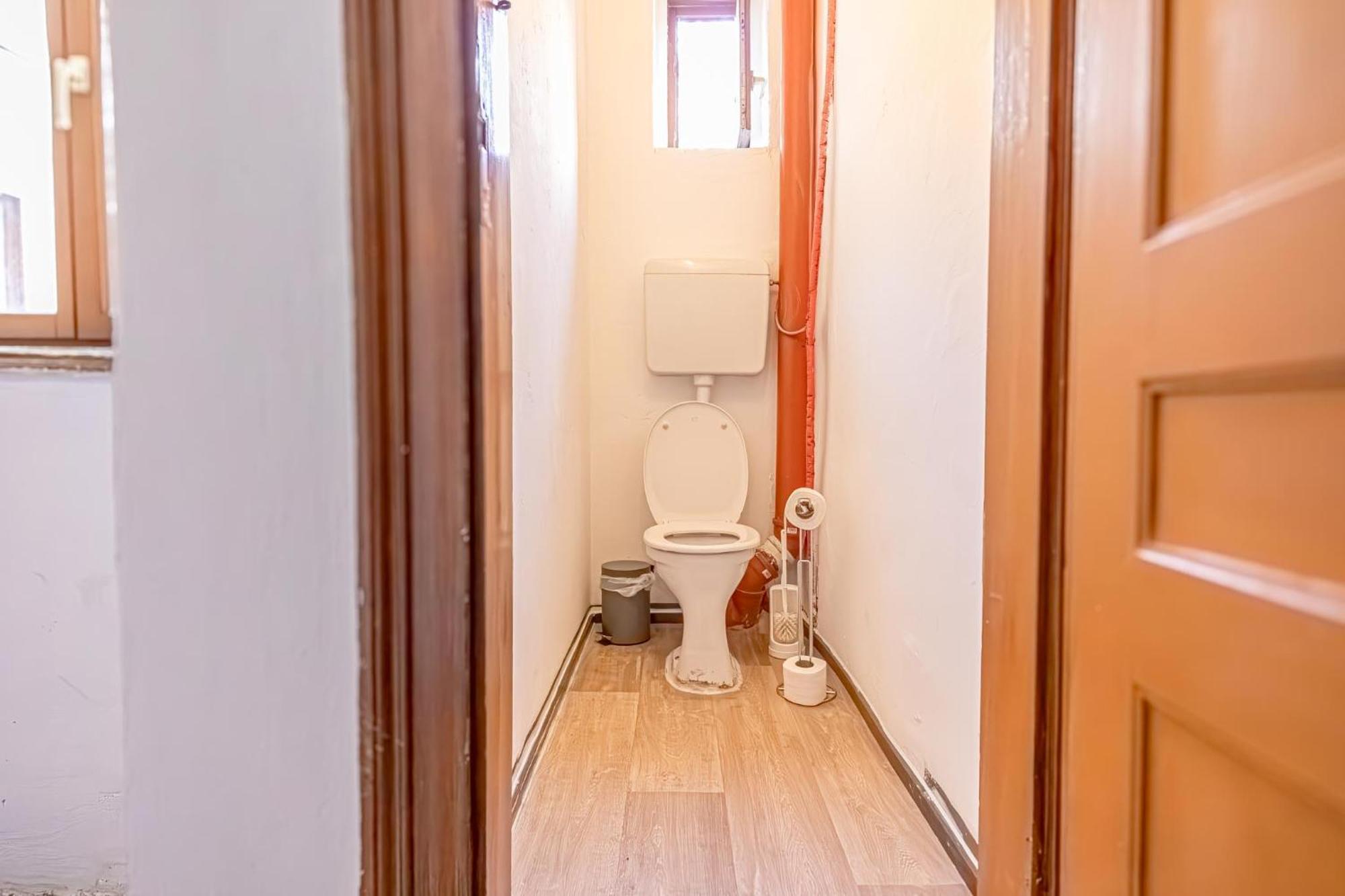 Apartment 8 Min Walk To Wiener Stadthalle, Stylish 1br